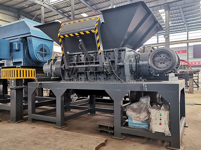 塑料撕碎機(jī) 塑料撕碎機(jī)